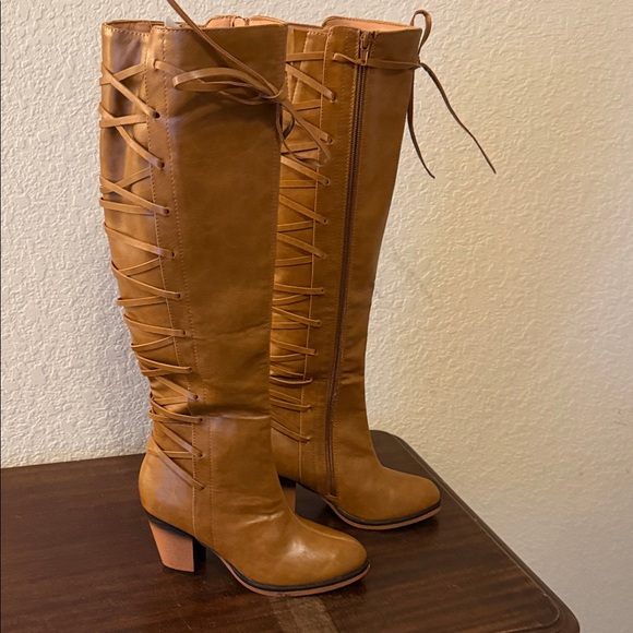 Brown VENUS knee-High Lace-Up Boots size 7 - Picture 3 of 7